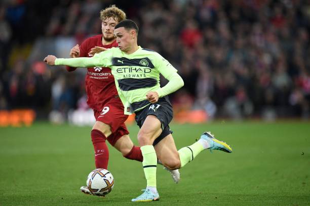 滑雪登山的 滑雪登山的