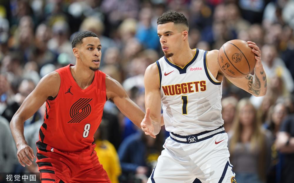 在這種背景 在這種背景