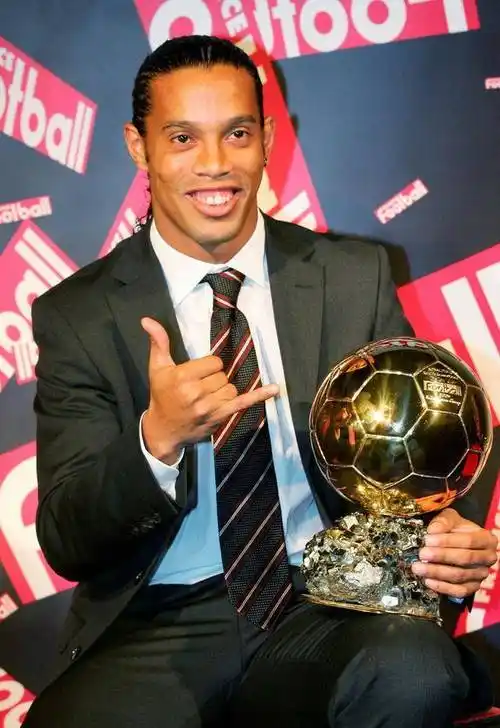 做出了一个 做出了一个