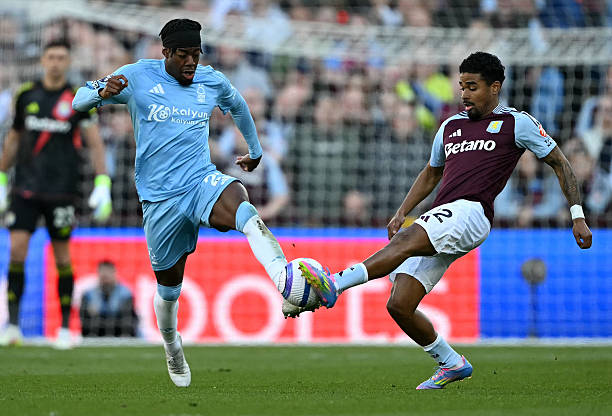 励正视问题 励正视问题